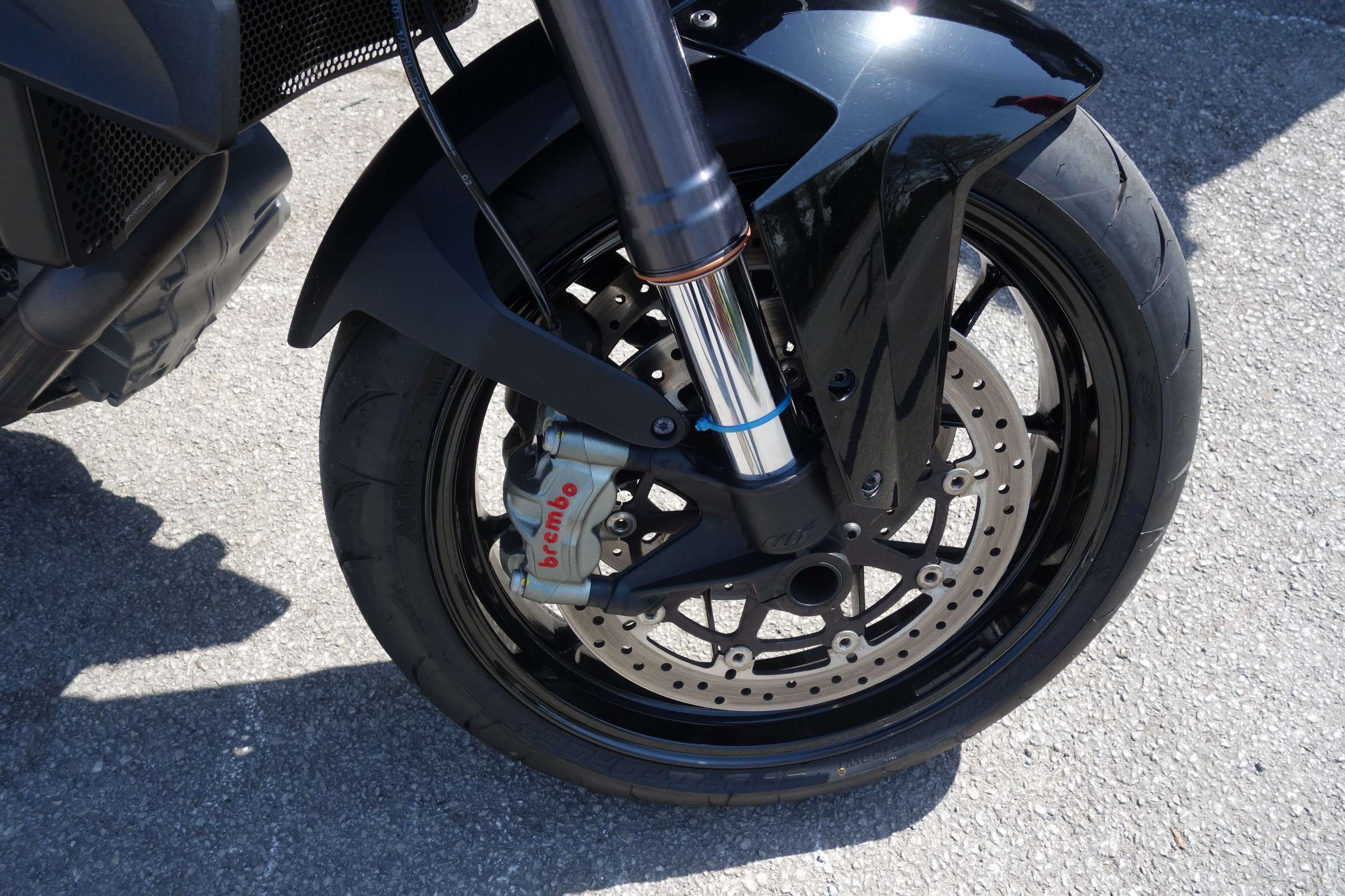 A 2016 KTM SUPER DUKE 1290 A 2016 KTM SUPER DUKE 1290