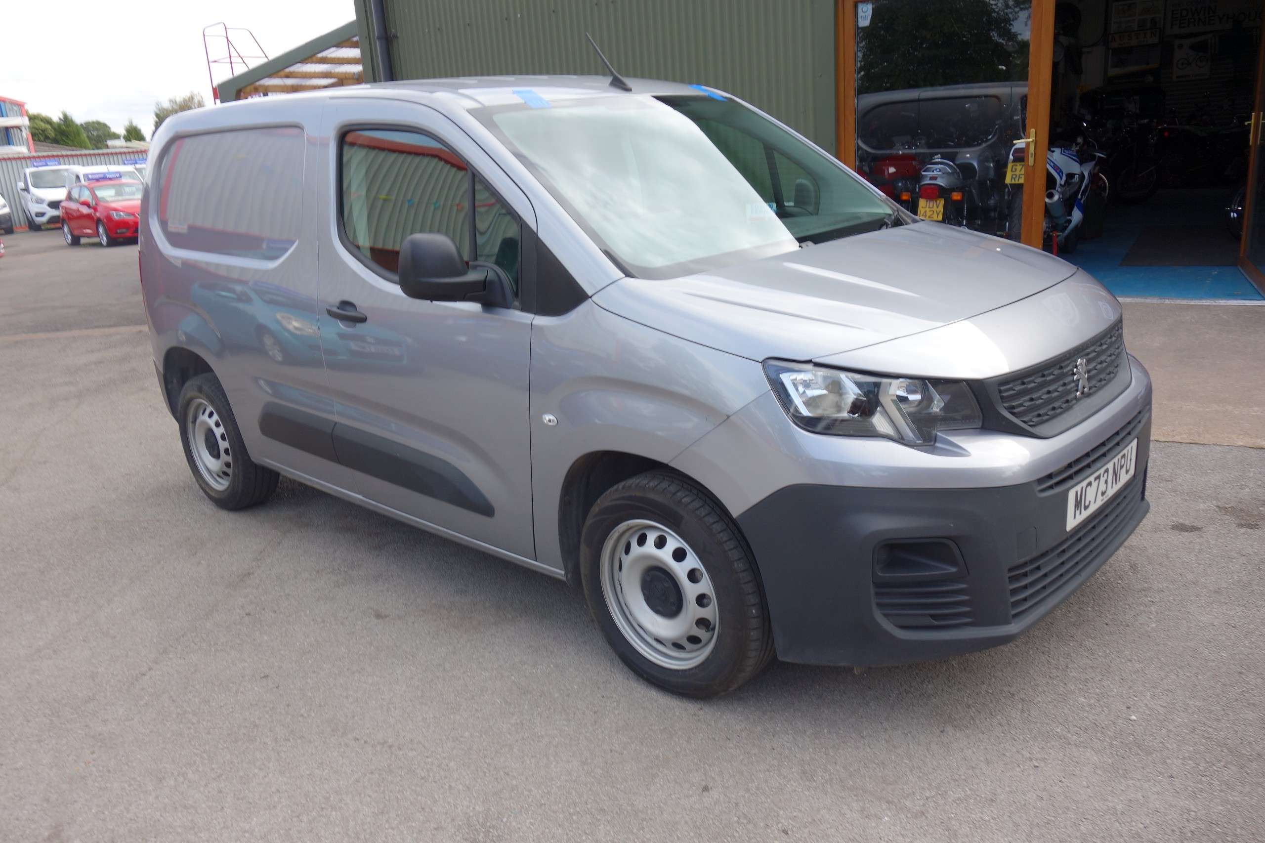 A 2023 PEUGEOT PARTNER 1.5 BlueHDi 1000 Professional Premium Plus Standard Panel Van 5dr A 2023 PEUGEOT PARTNER 1.5 BlueHDi 1000 Professional Premium Plus Standard Panel Van 5dr