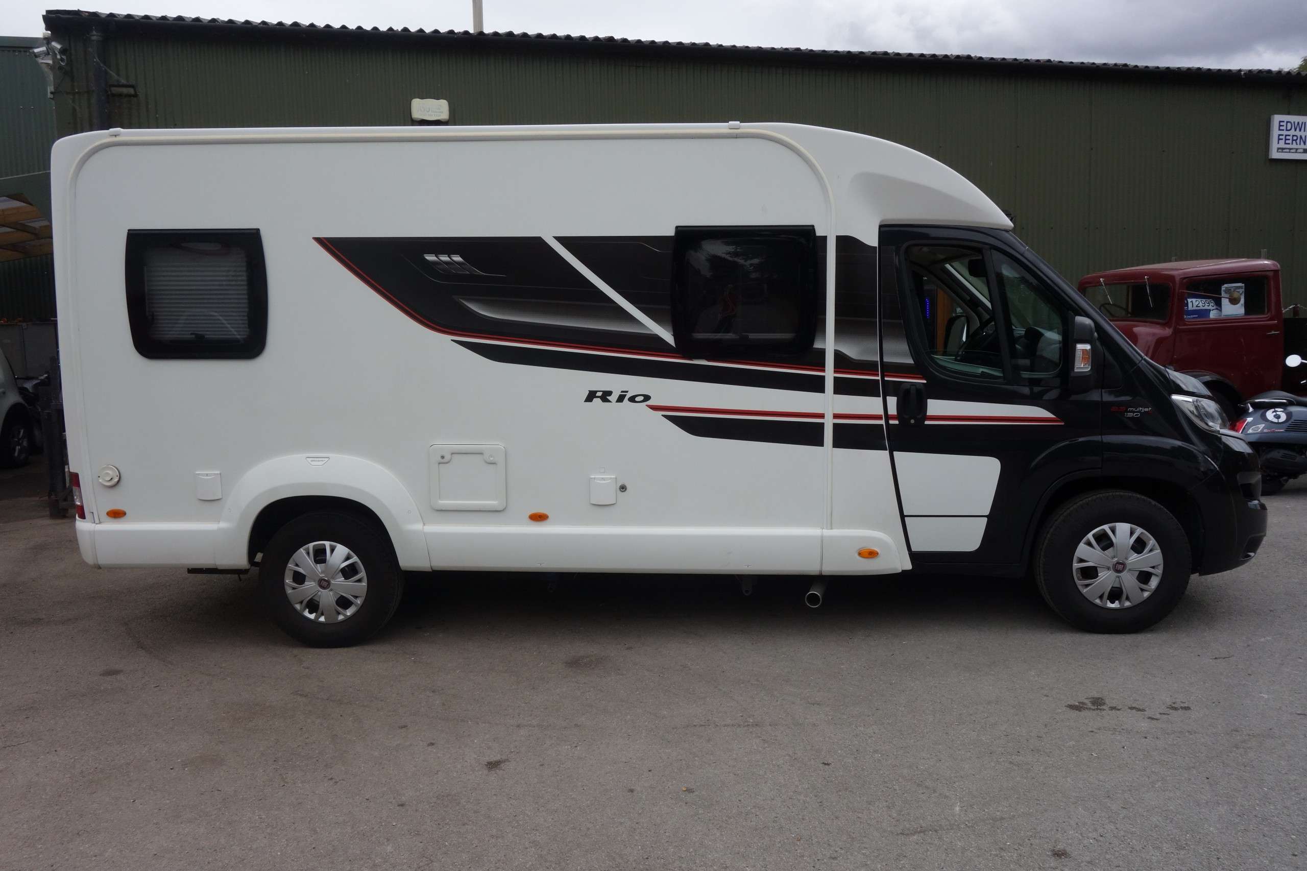 A 2017 SWIFT RIO 340 2 Berth A 2017 SWIFT RIO 340 2 Berth