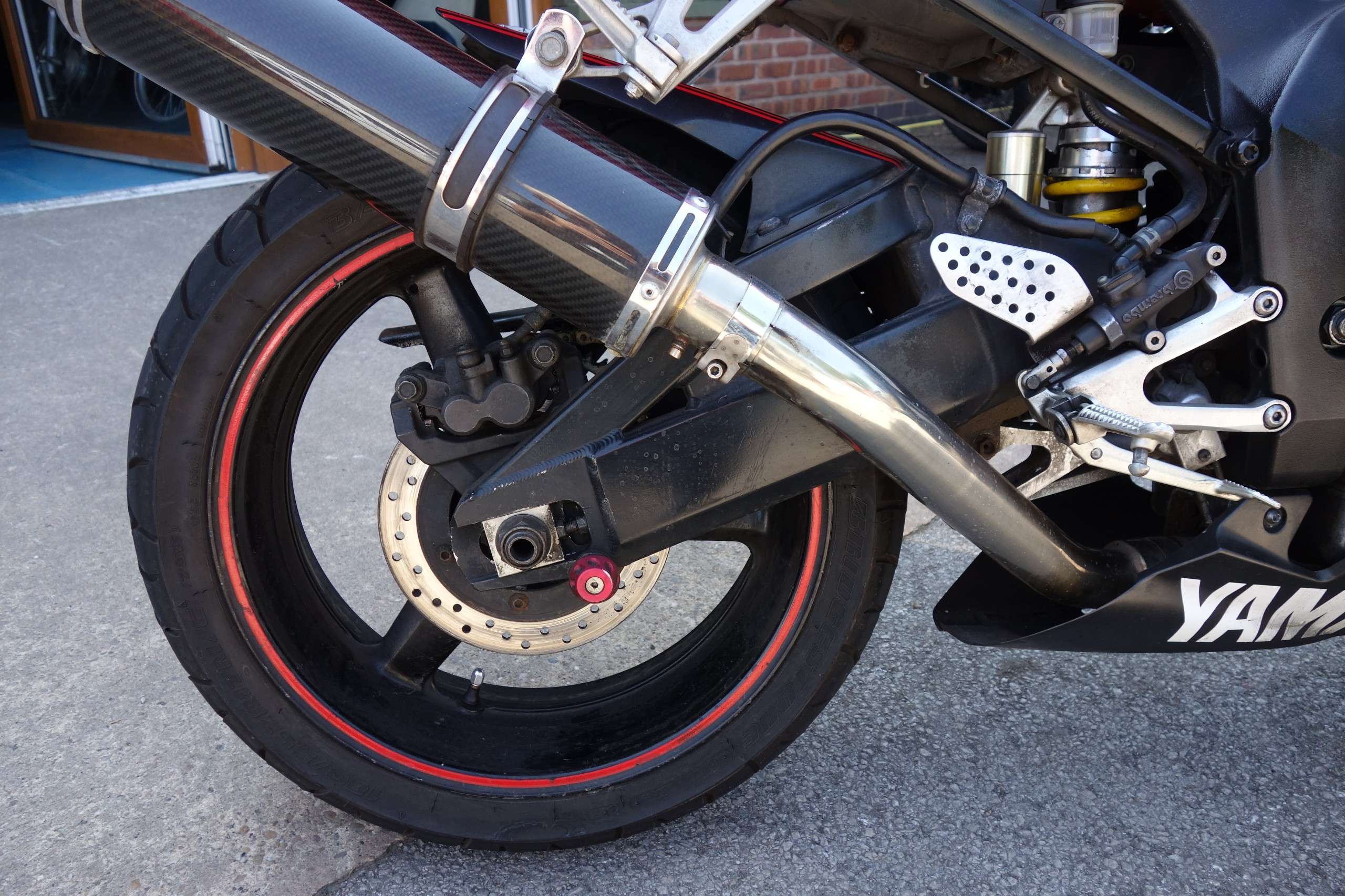 2002 YAMAHA YZF-R1 2002 YAMAHA YZF-R1