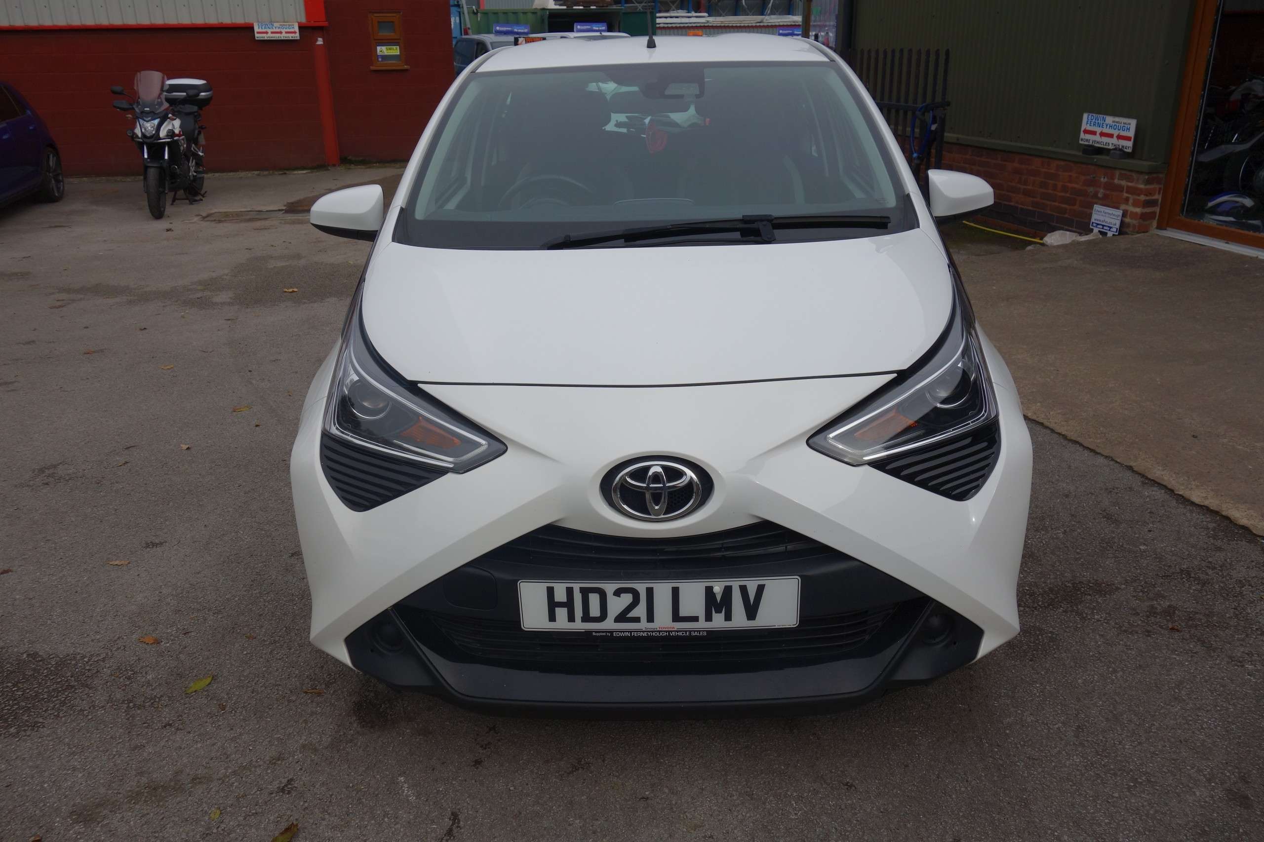 2021 TOYOTA AYGO 2021 TOYOTA AYGO