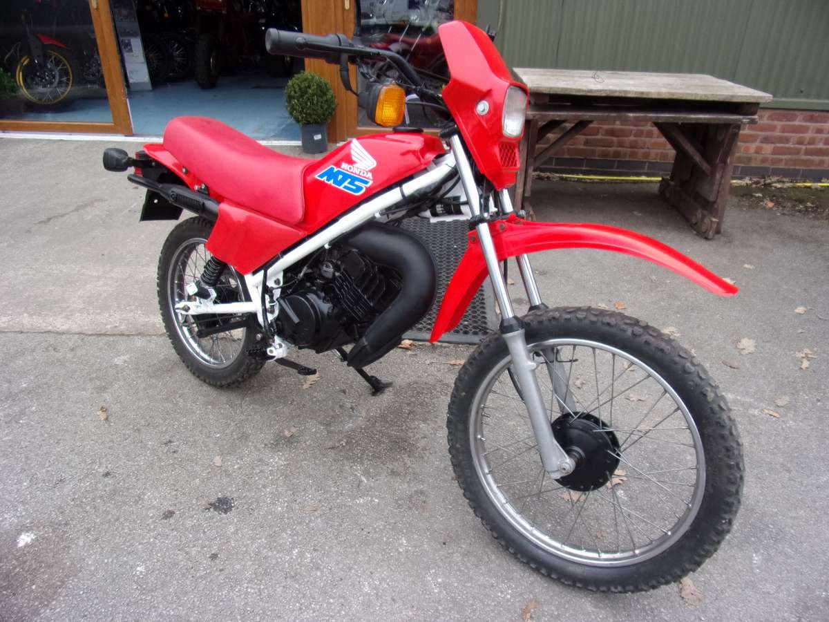 Check out this Honda Mt 1990 Petrol Manual