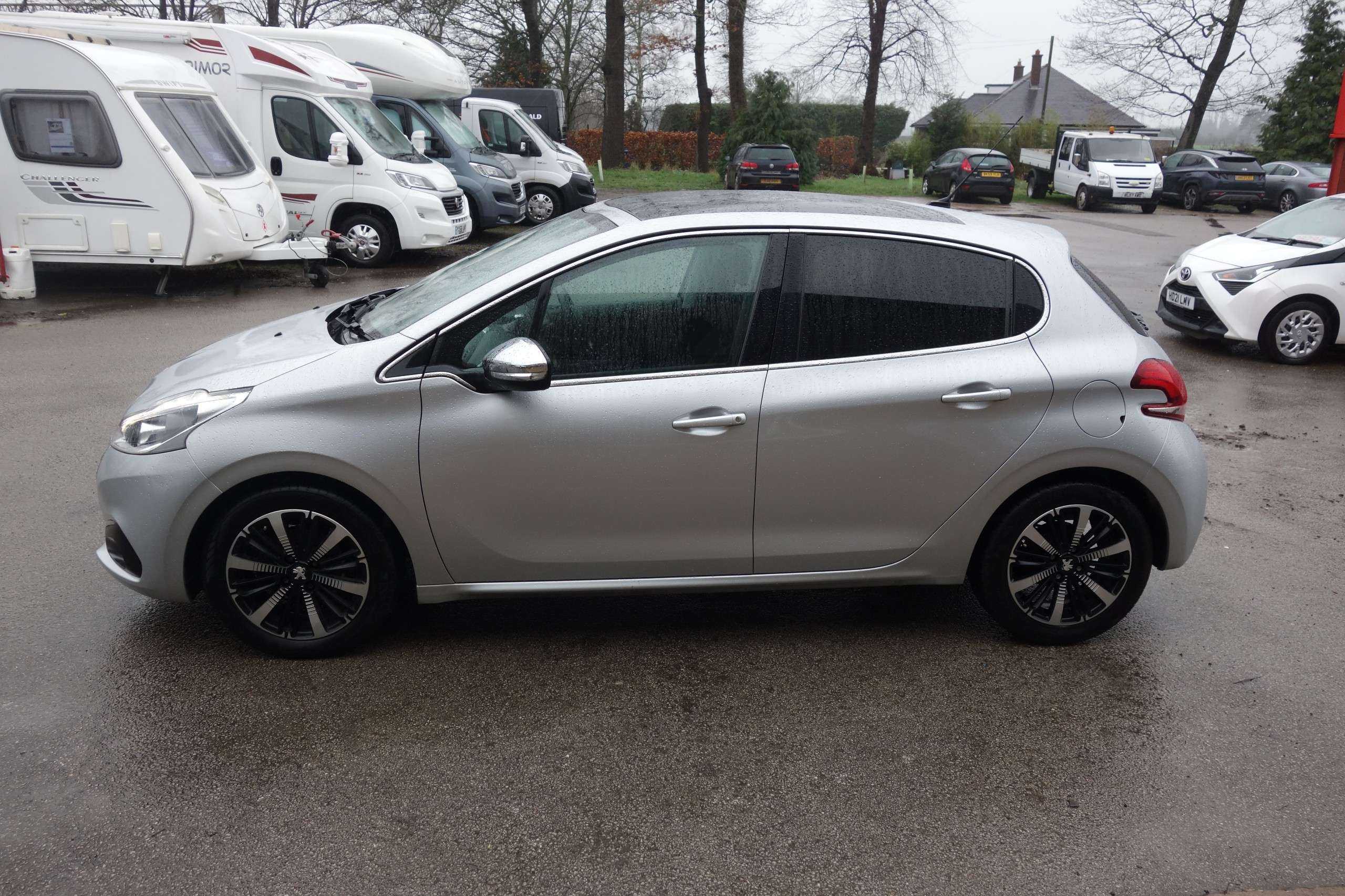 2018 PEUGEOT 208 2018 PEUGEOT 208