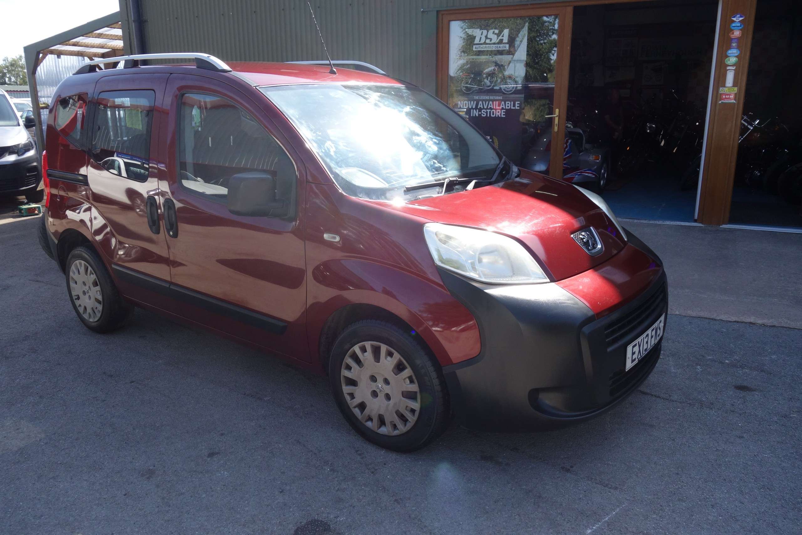 A 2013 PEUGEOT BIPPER TEPEE 1.3 HDi S MPV 5dr Diesel Manual Euro 5 (75 ps) A 2013 PEUGEOT BIPPER TEPEE 1.3 HDi S MPV 5dr Diesel Manual Euro 5 (75 ps)