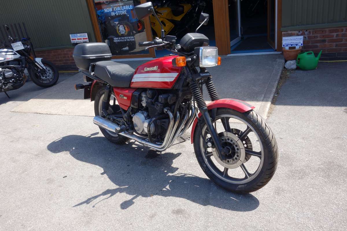 Check out this Kawasaki Z 1992 Petrol Manual