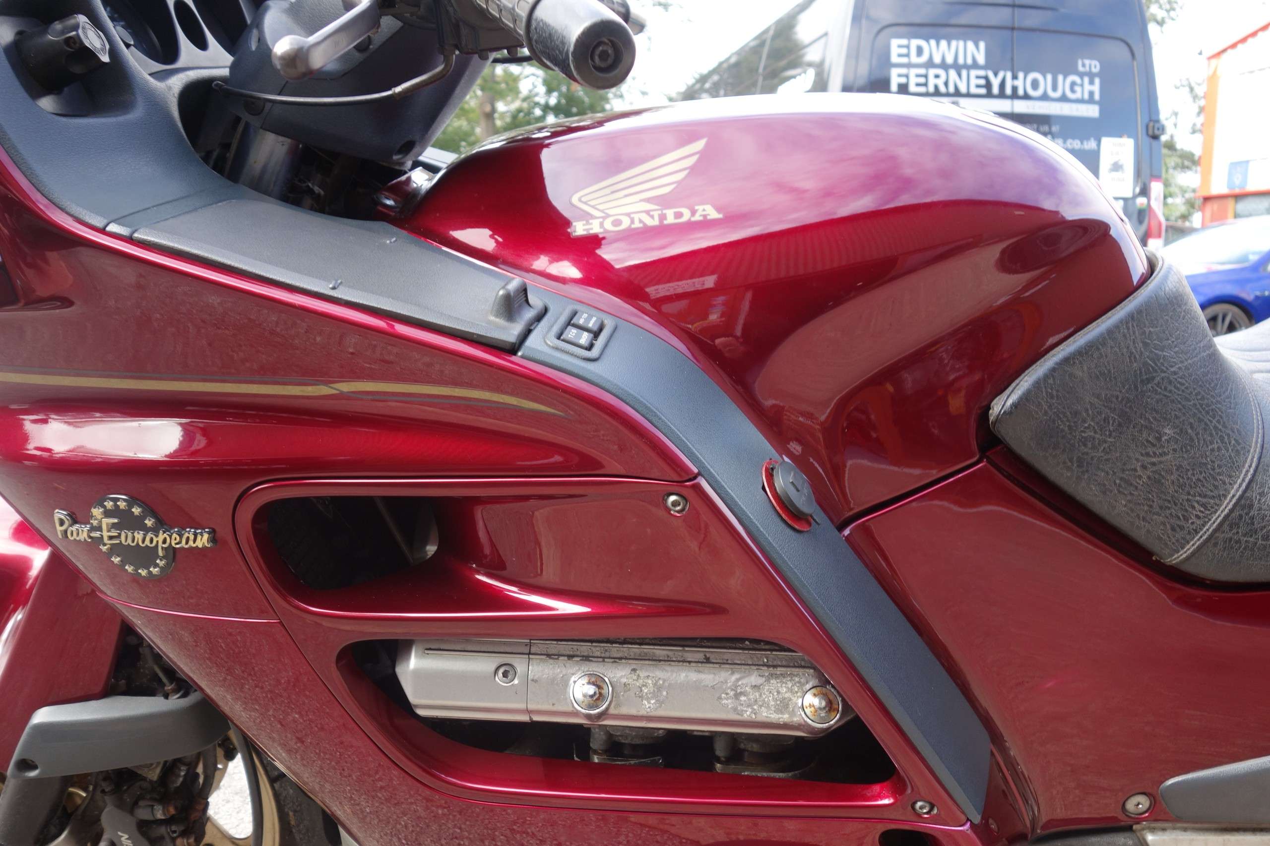 2001 HONDA ST1100 PAN EUROPEAN 2001 HONDA ST1100 PAN EUROPEAN