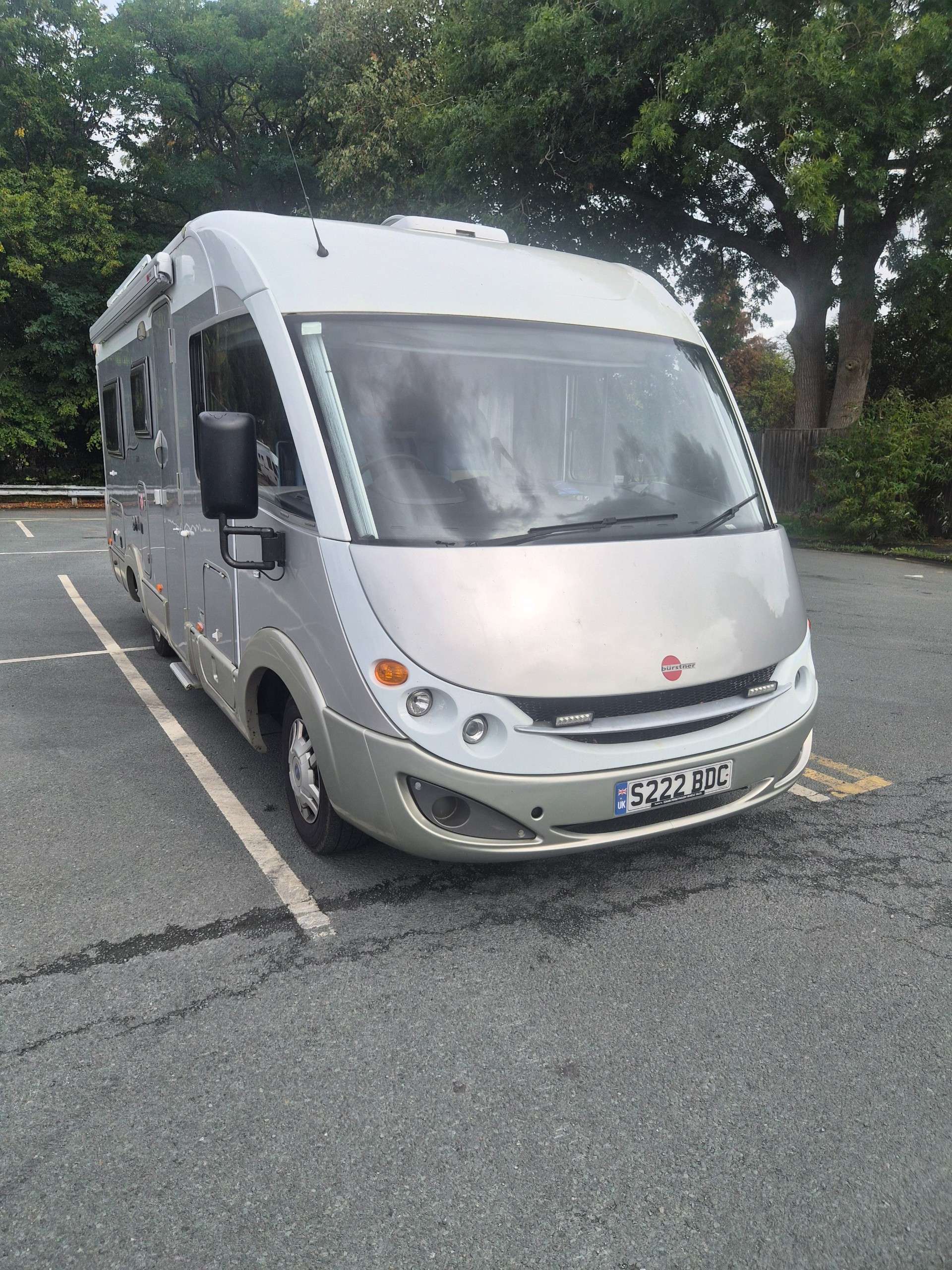 A 2007 BURSTNER AVIANO A Class A 2007 BURSTNER AVIANO A Class