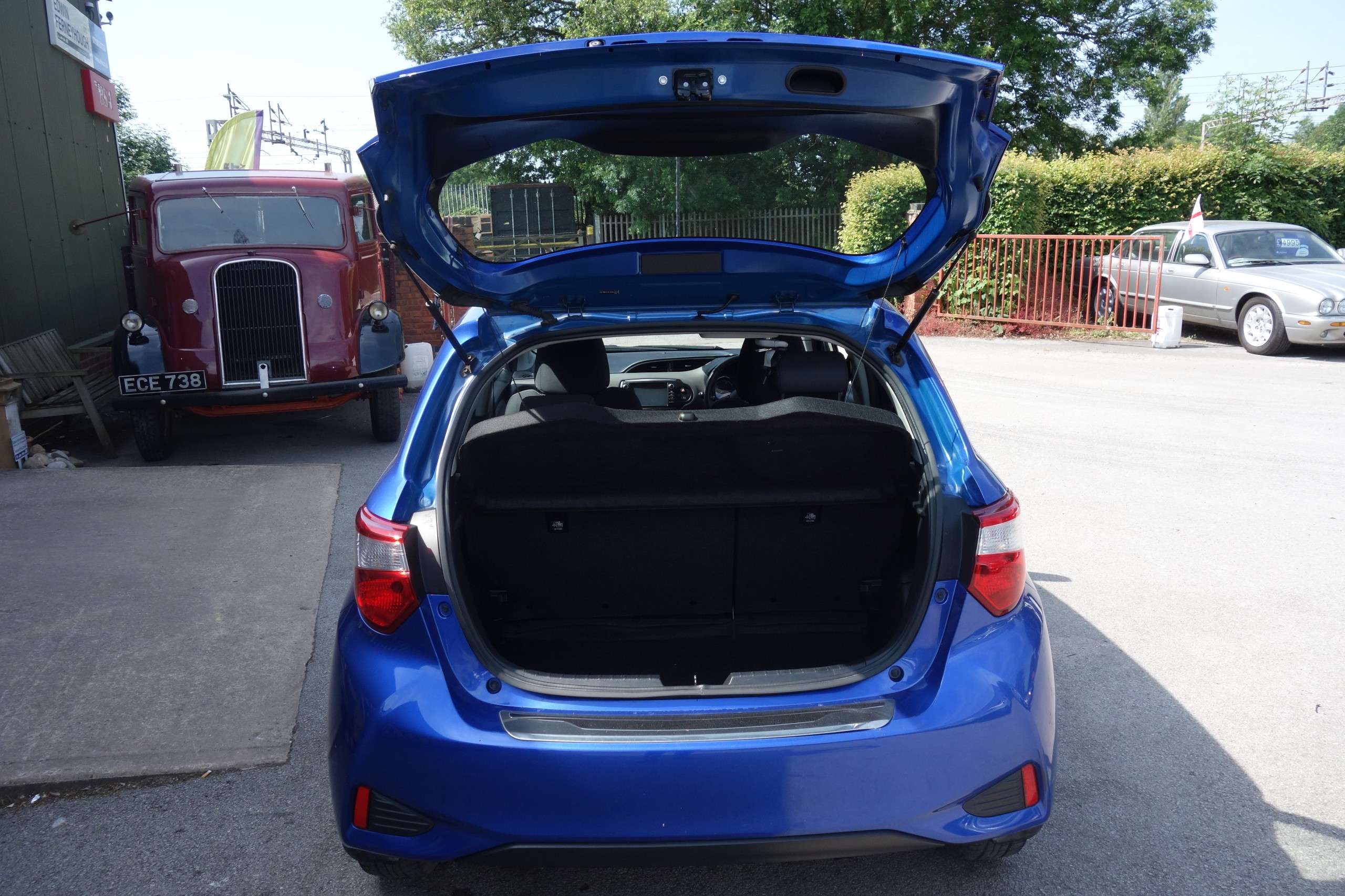2018 TOYOTA YARIS 2018 TOYOTA YARIS