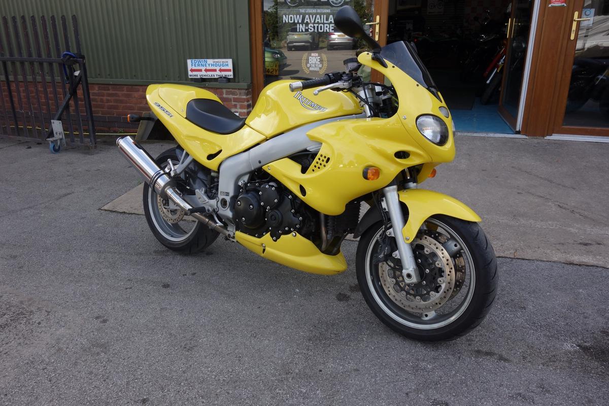 Check out this Triumph Sprint 2002 Petrol Manual