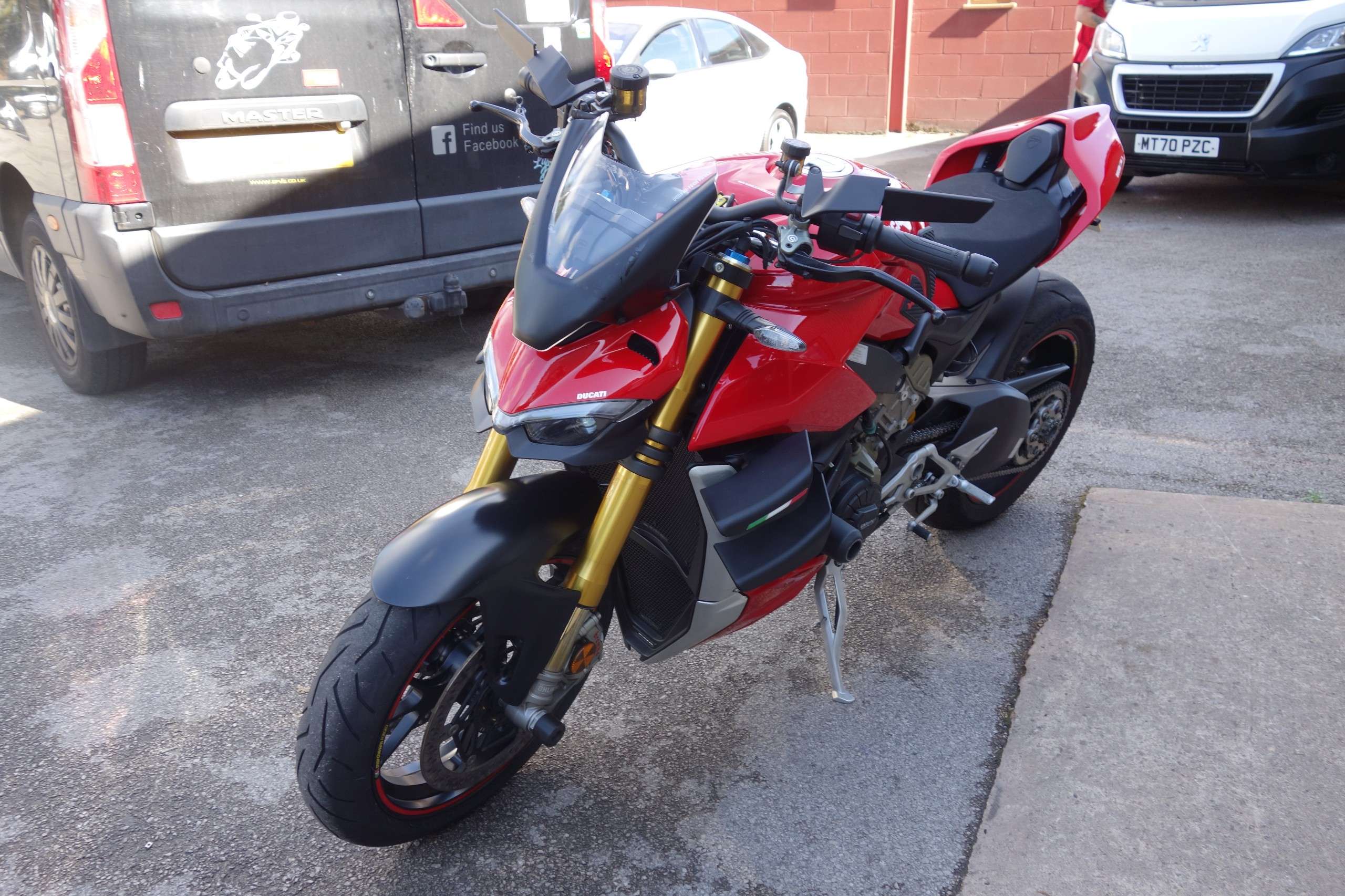 2022 DUCATI STREETFIGHTER V4S 2022 DUCATI STREETFIGHTER V4S