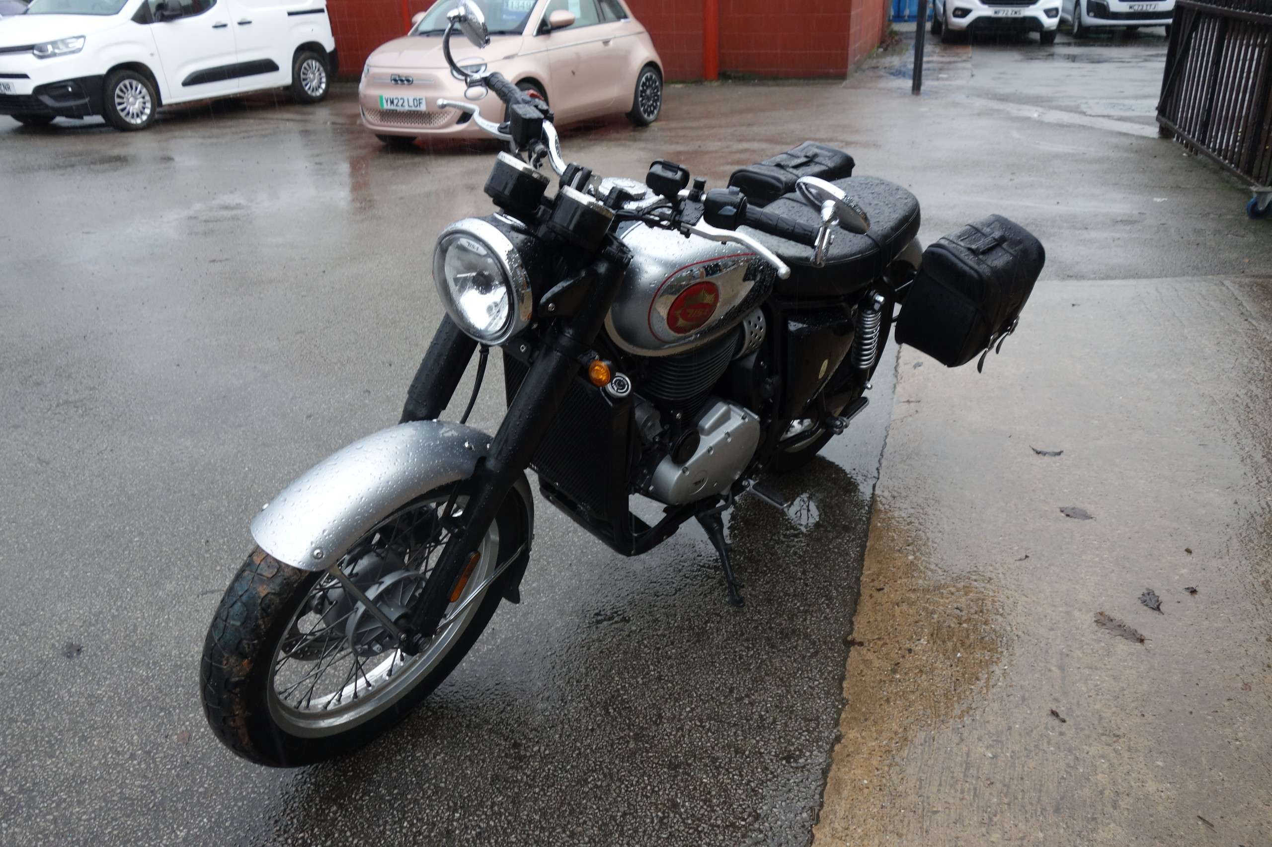 2023 BSA GOLD STAR 2023 BSA GOLD STAR