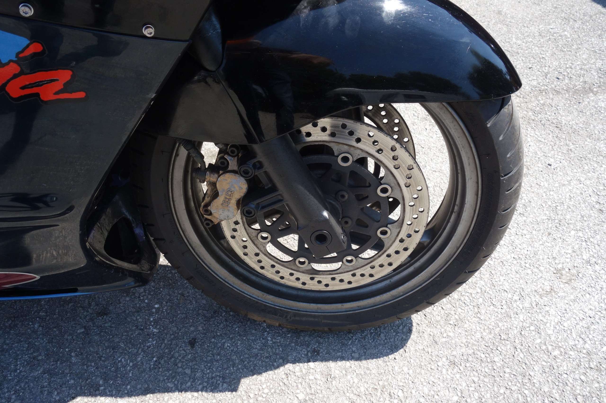 A 1997 KAWASAKI ZZR 1100 Ninja A 1997 KAWASAKI ZZR 1100 Ninja