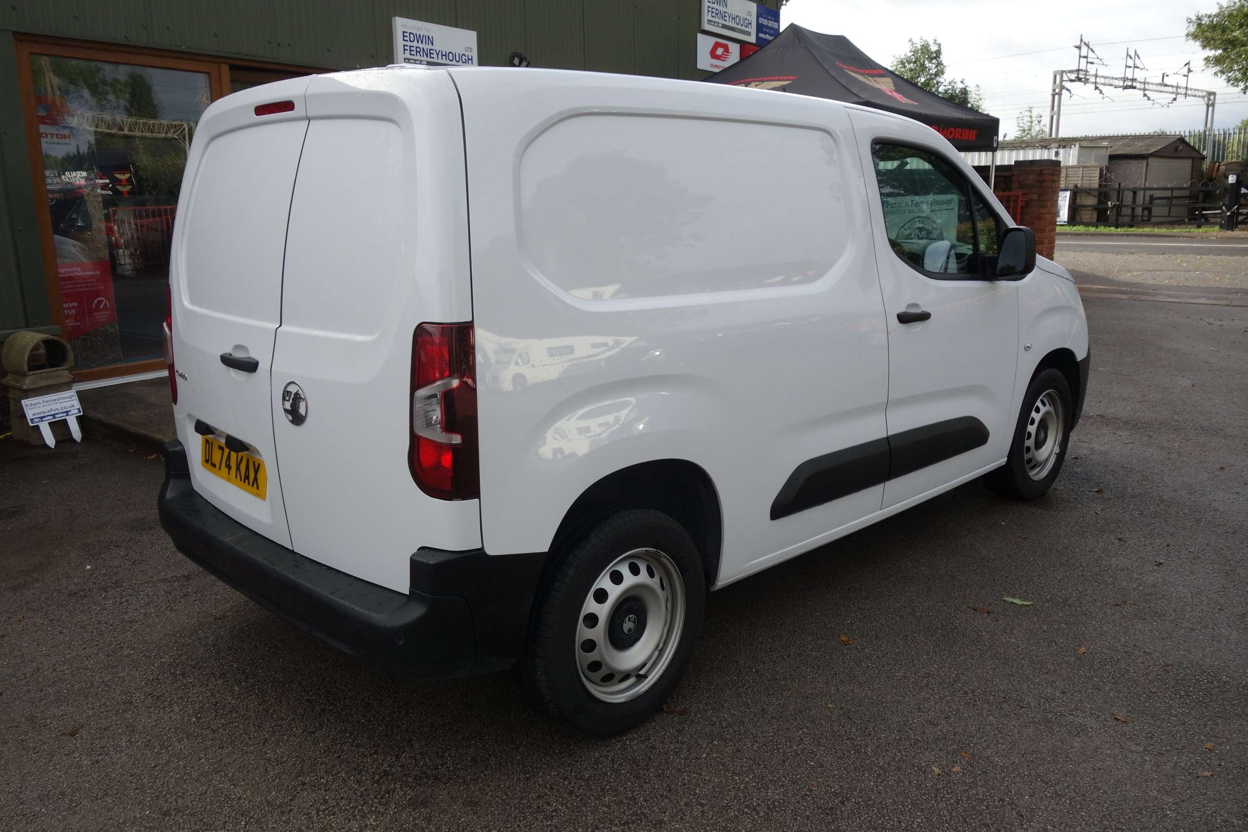 A 2024 VAUXHALL COMBO 1.5 Turbo D 2300 Prime Panel Van 5dr Diesel Manual SWB Euro 6 (s/s) (100 ps) A 2024 VAUXHALL COMBO 1.5 Turbo D 2300 Prime Panel Van 5dr Diesel Manual SWB Euro 6 (s/s) (100 ps)