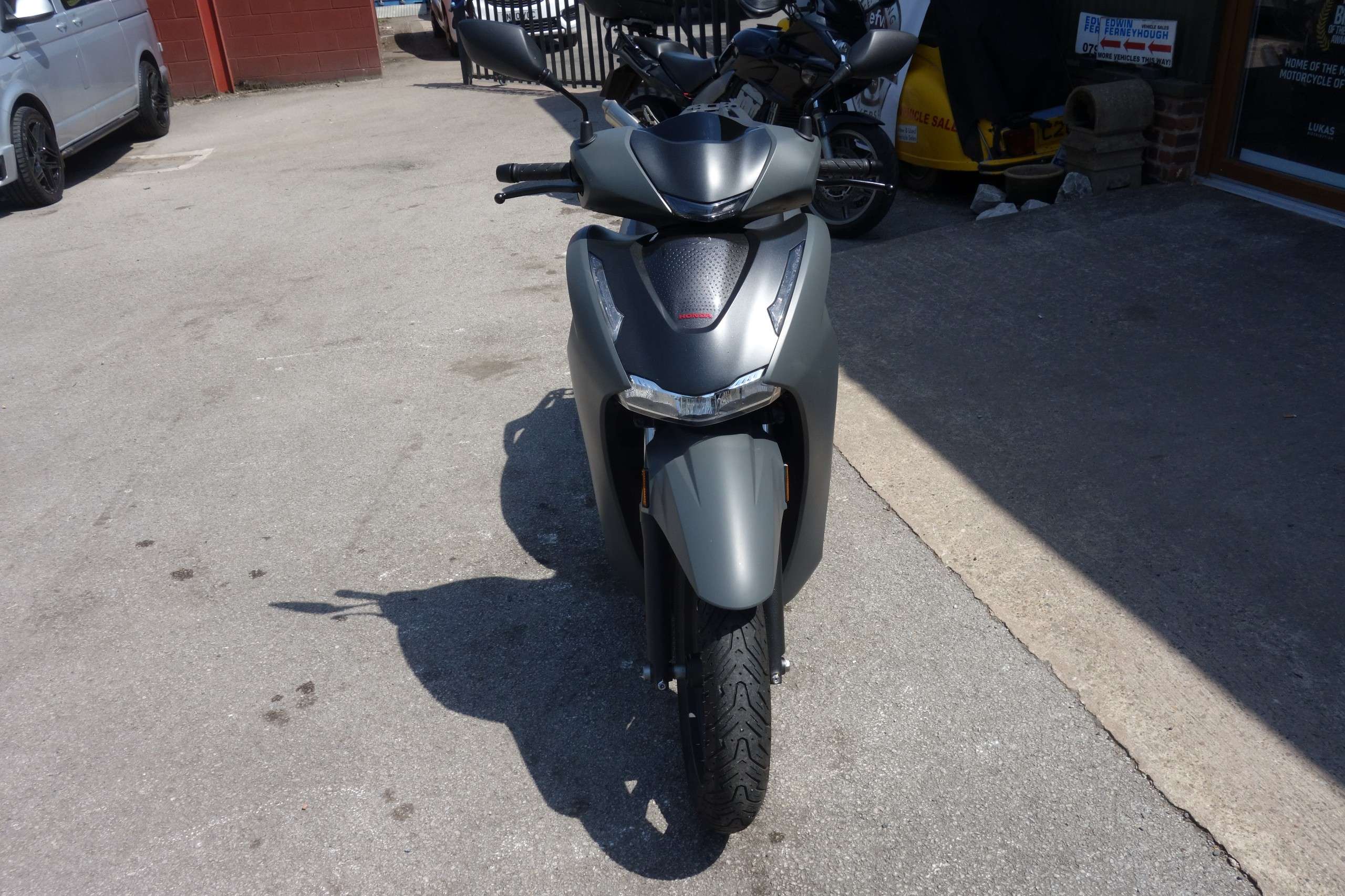 2025 HONDA SH 2025 HONDA SH