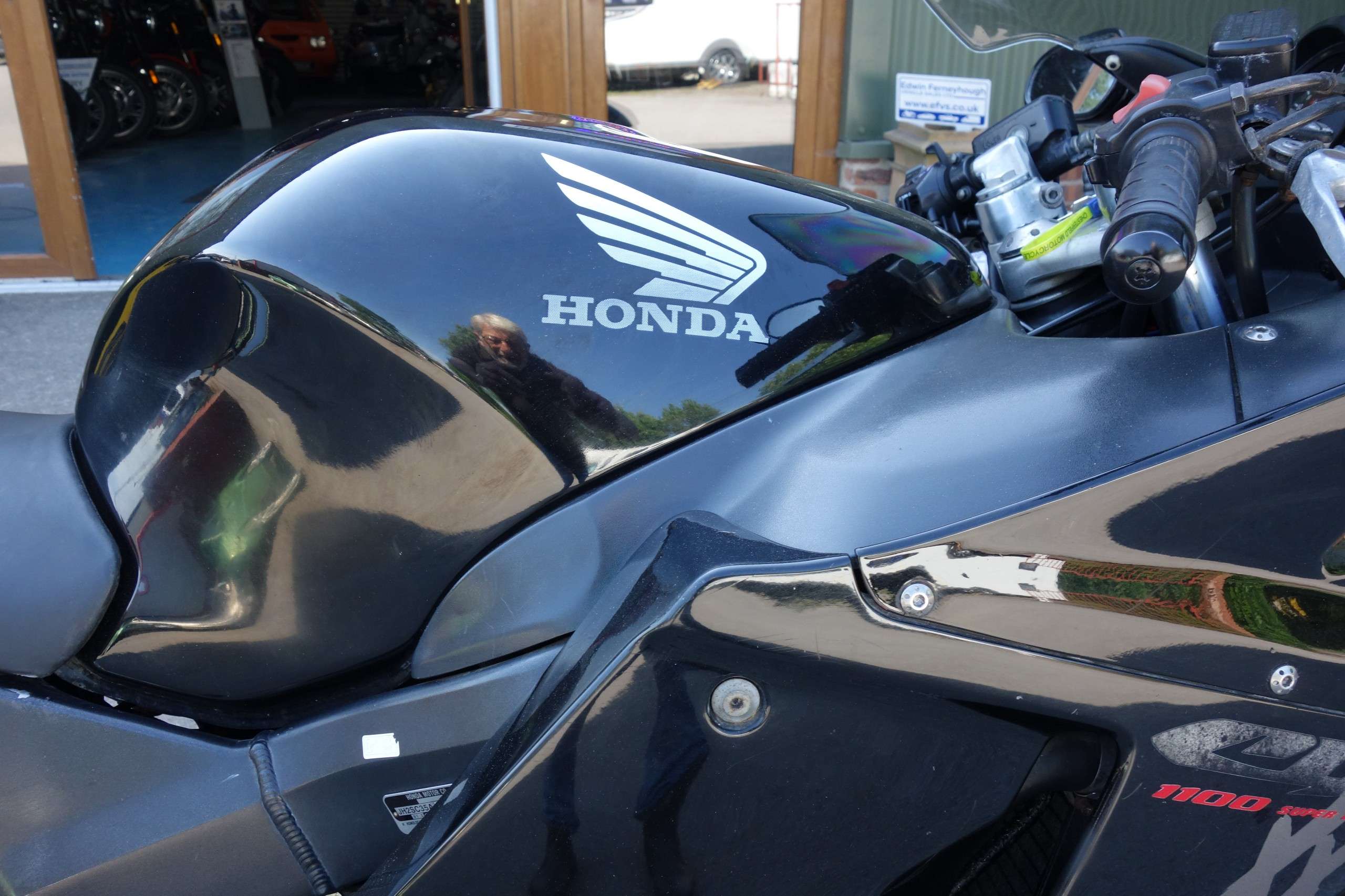 1997 HONDA CBR1100XX 1997 HONDA CBR1100XX