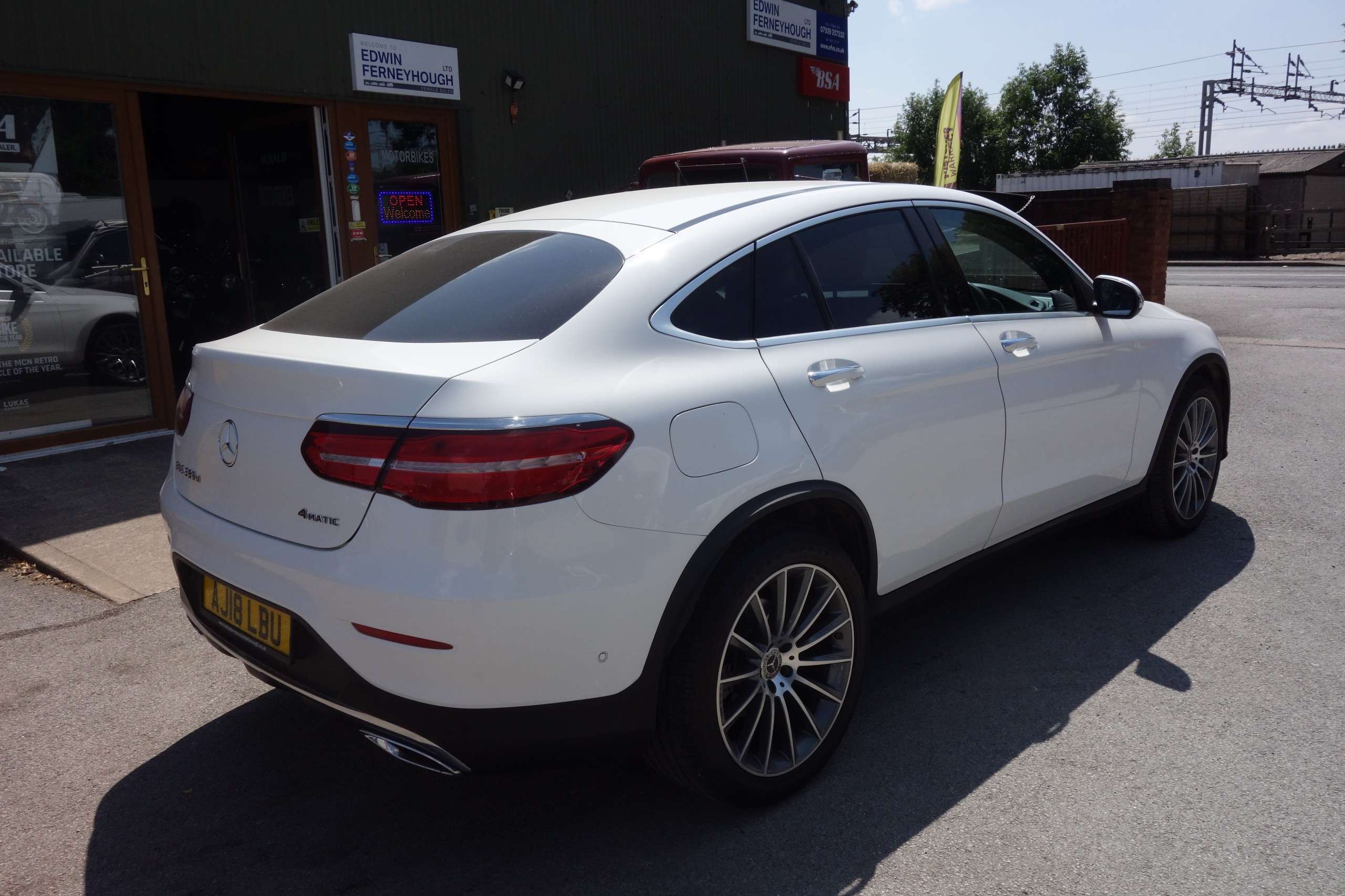 A 2018 MERCEDES-BENZ GLC 3.0 GLC350d V6 AMG Line (Premium Plus) Coupe 5dr Diesel G-Tronic+ 4MATIC Euro 6 (s/s) (258 ps) A 2018 MERCEDES-BENZ GLC 3.0 GLC350d V6 AMG Line (Premium Plus) Coupe 5dr Diesel G-Tronic+ 4MATIC Euro 6 (s/s) (258 ps)