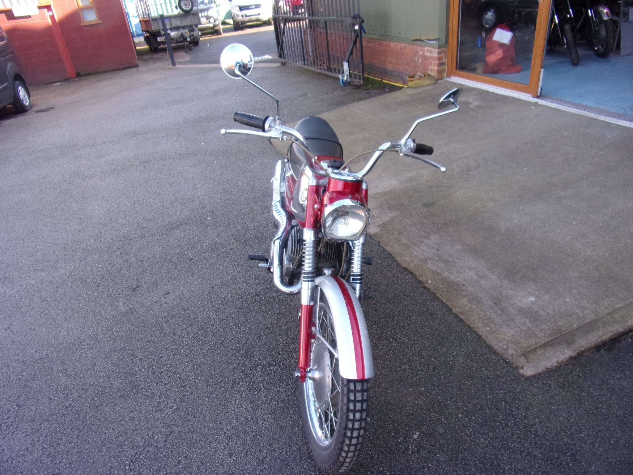 null SUZUKI T20 250 null SUZUKI T20 250