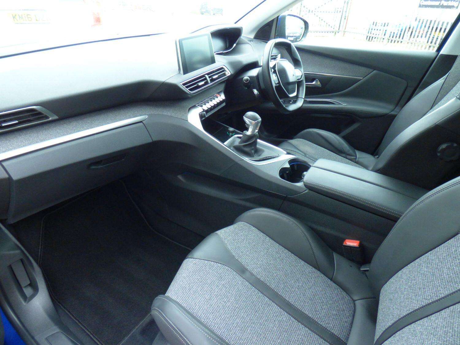 2018 PEUGEOT 3008 2018 PEUGEOT 3008