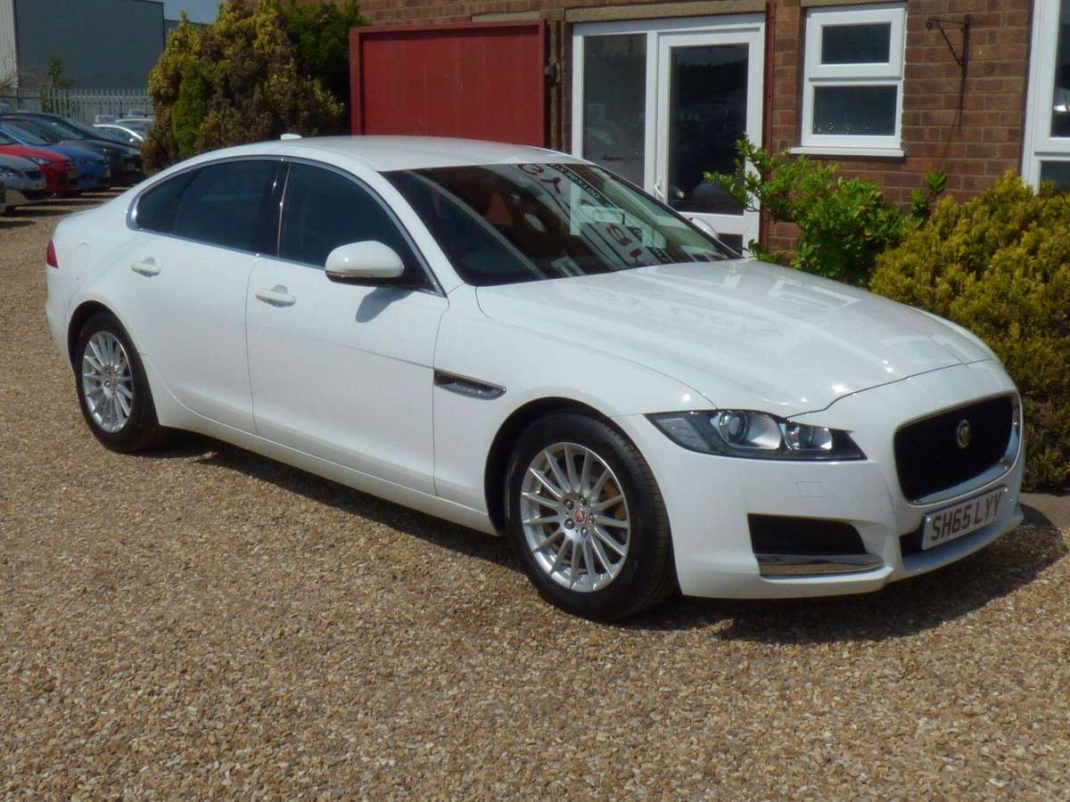 Check out this Jaguar Xf 2015 Diesel Automatic