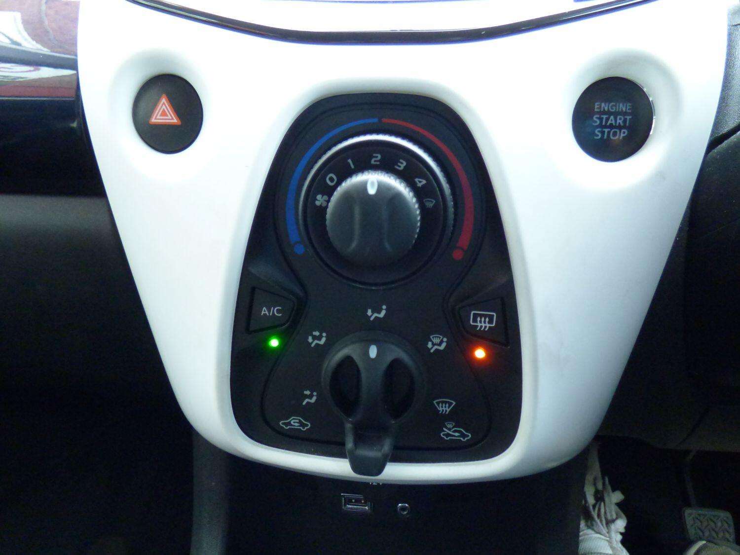 2017 PEUGEOT 108 2017 PEUGEOT 108