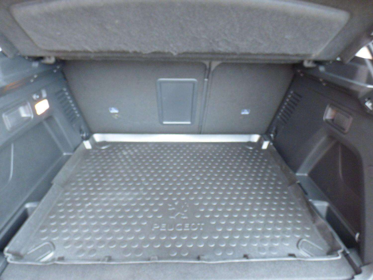 2018 PEUGEOT 3008 2018 PEUGEOT 3008