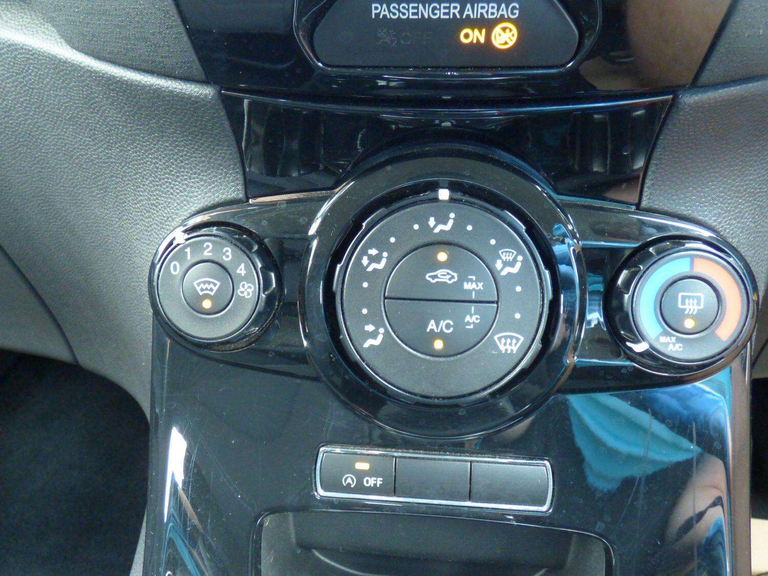 2015 FORD FIESTA 2015 FORD FIESTA
