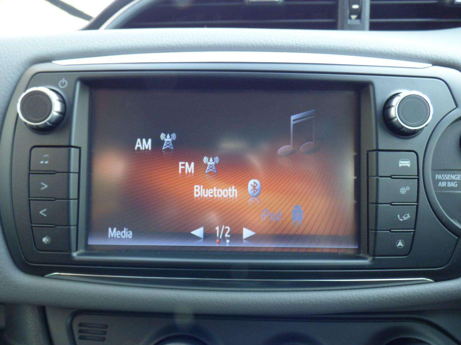 2015 TOYOTA YARIS 2015 TOYOTA YARIS