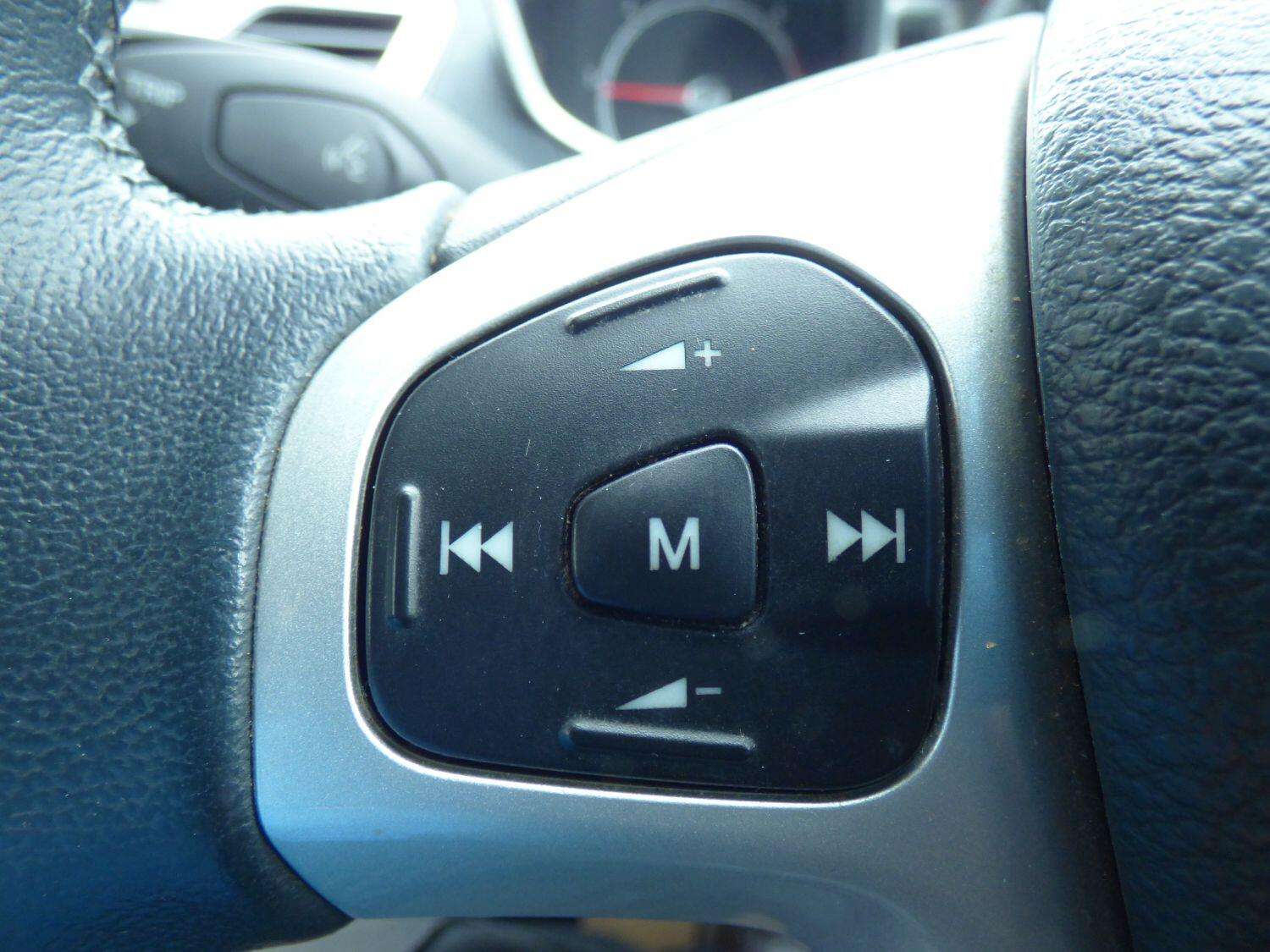 2012 FORD FIESTA 2012 FORD FIESTA