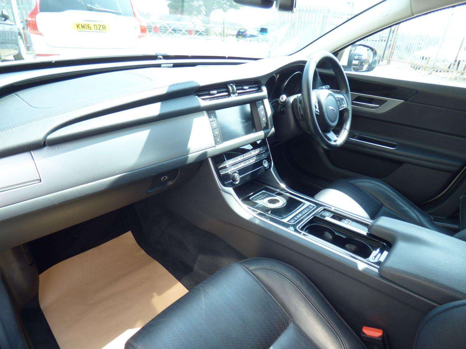 2015 JAGUAR XF 2015 JAGUAR XF