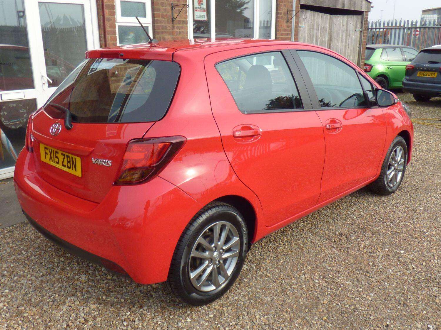 2015 TOYOTA YARIS 2015 TOYOTA YARIS