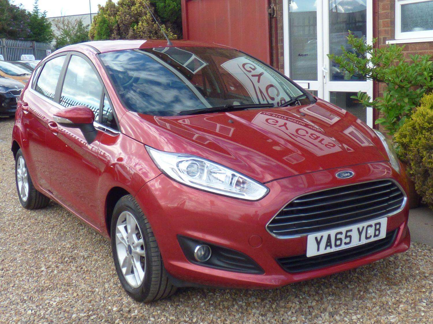 A 2015 FORD FIESTA 1.0 ZETEC 5-DOOR , FULL SERVICE HISTORY , 15 MONTHS WARRANTY , 20 ROAD TAX A 2015 FORD FIESTA 1.0 ZETEC 5-DOOR , FULL SERVICE HISTORY , 15 MONTHS WARRANTY , 20 ROAD TAX
