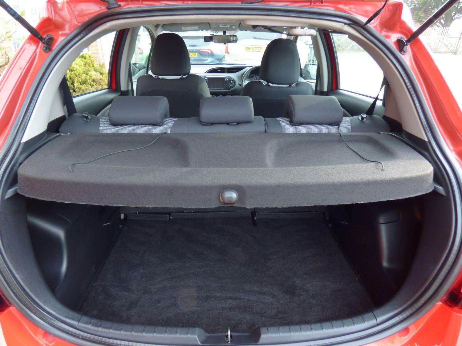 2015 TOYOTA YARIS 2015 TOYOTA YARIS