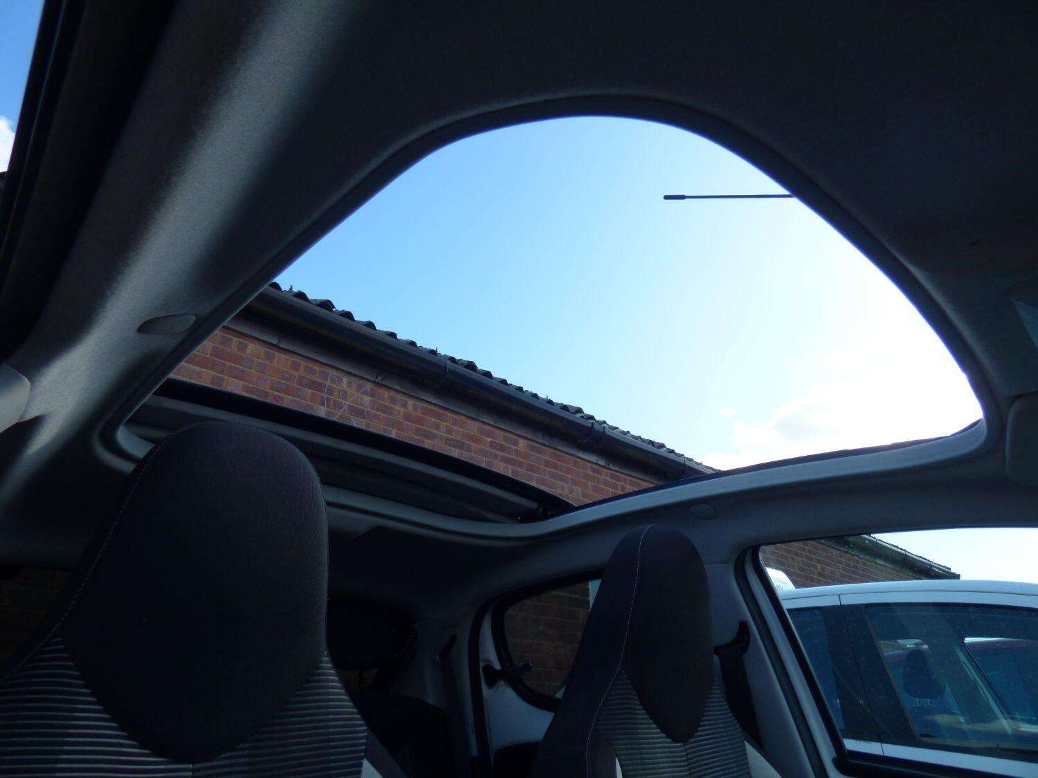 2017 PEUGEOT 108 2017 PEUGEOT 108