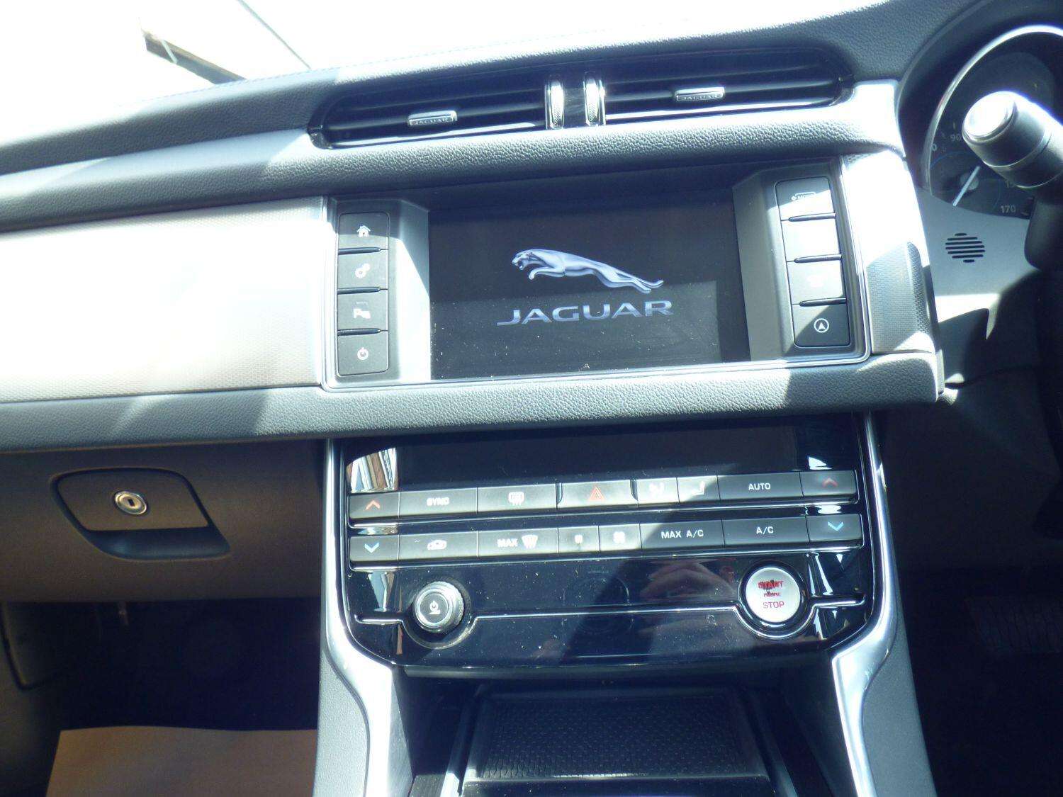 2015 JAGUAR XF 2015 JAGUAR XF