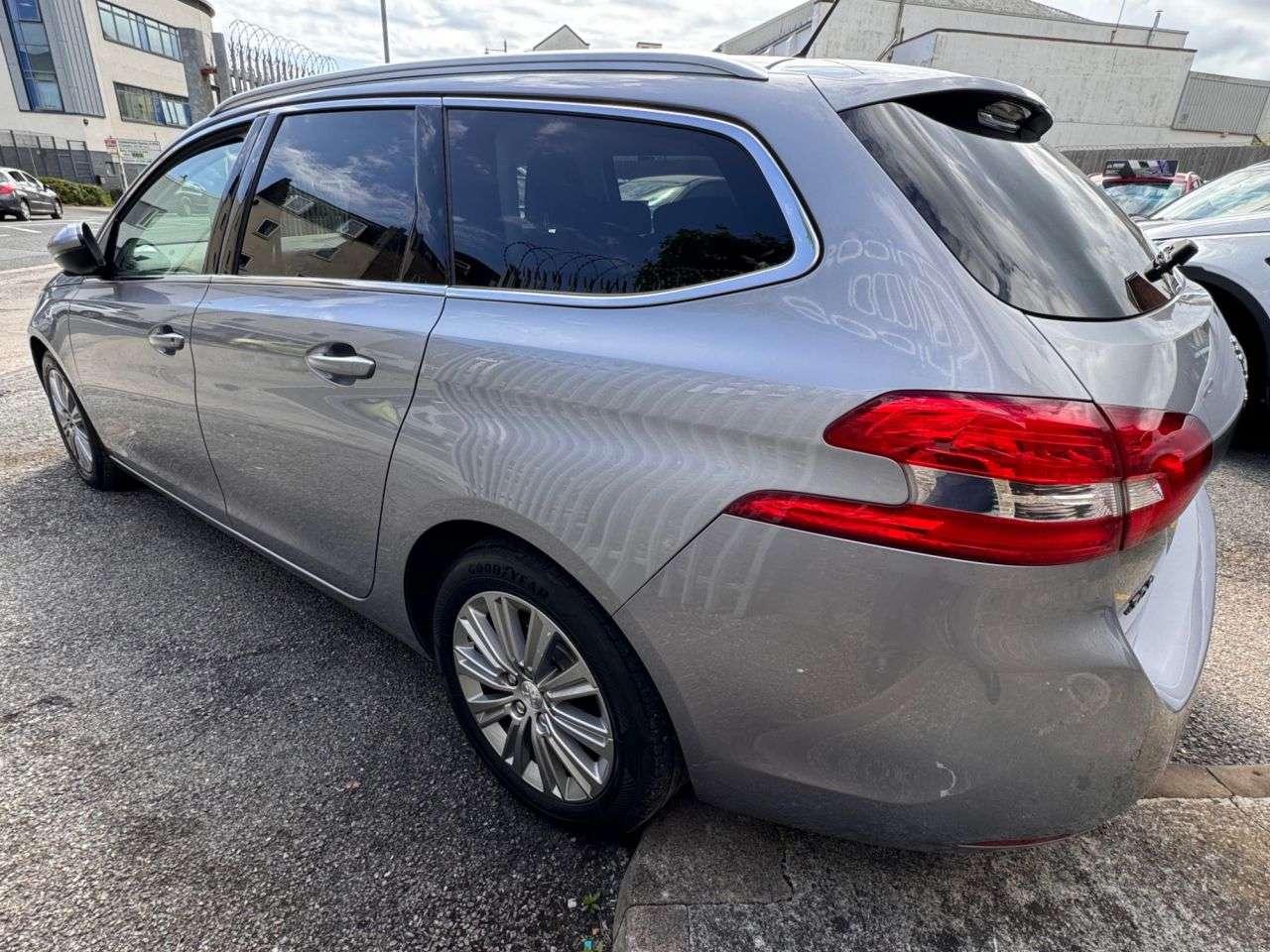 2021 PEUGEOT 308 2021 PEUGEOT 308