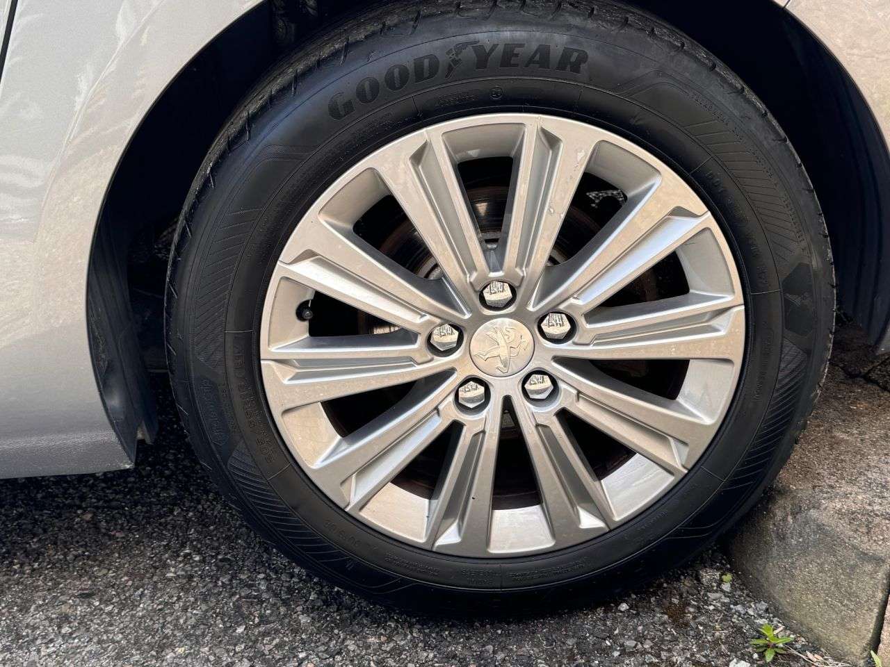 2021 PEUGEOT 308 2021 PEUGEOT 308