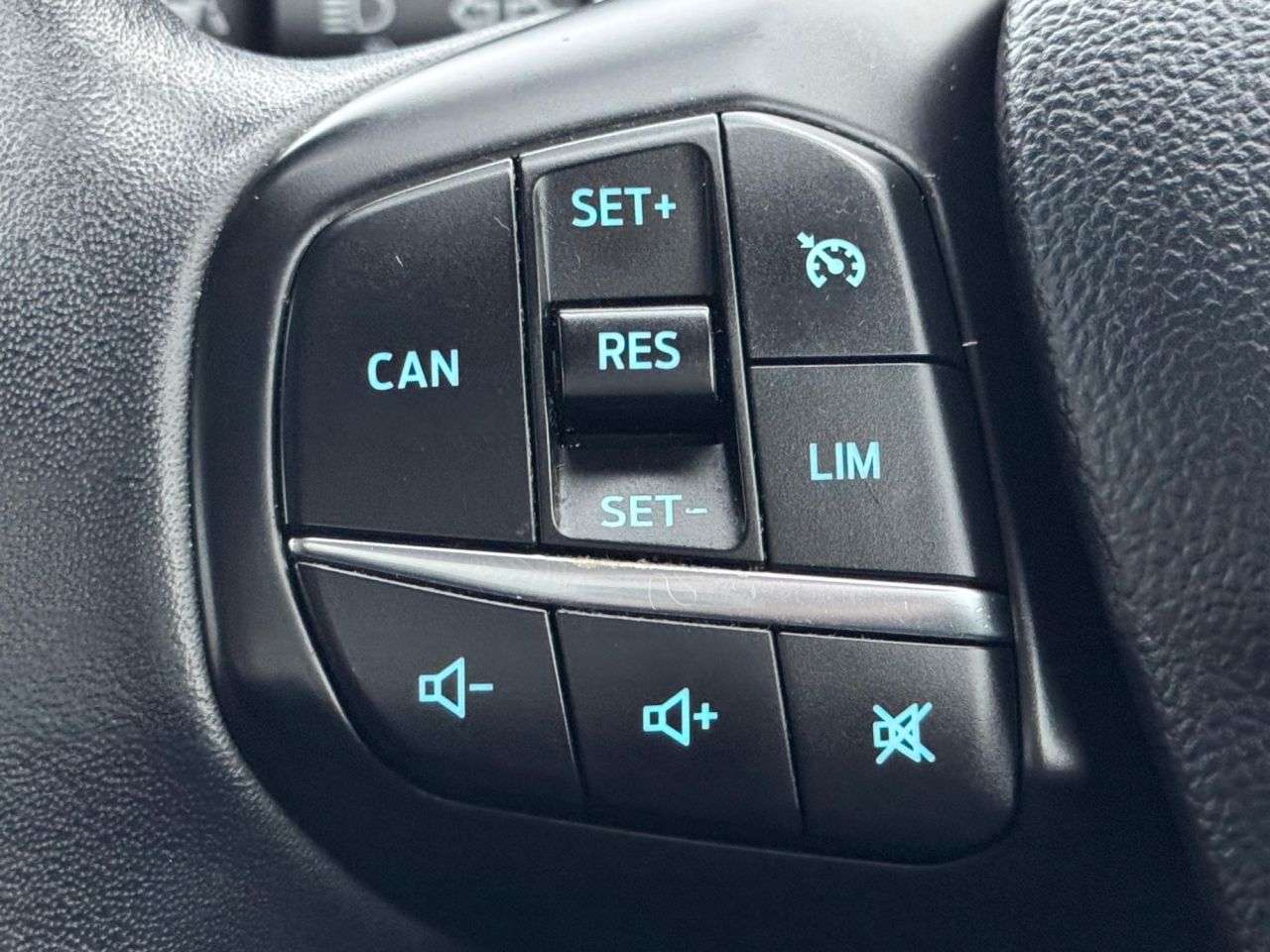 2019 VOLKSWAGEN POLO 2019 VOLKSWAGEN POLO