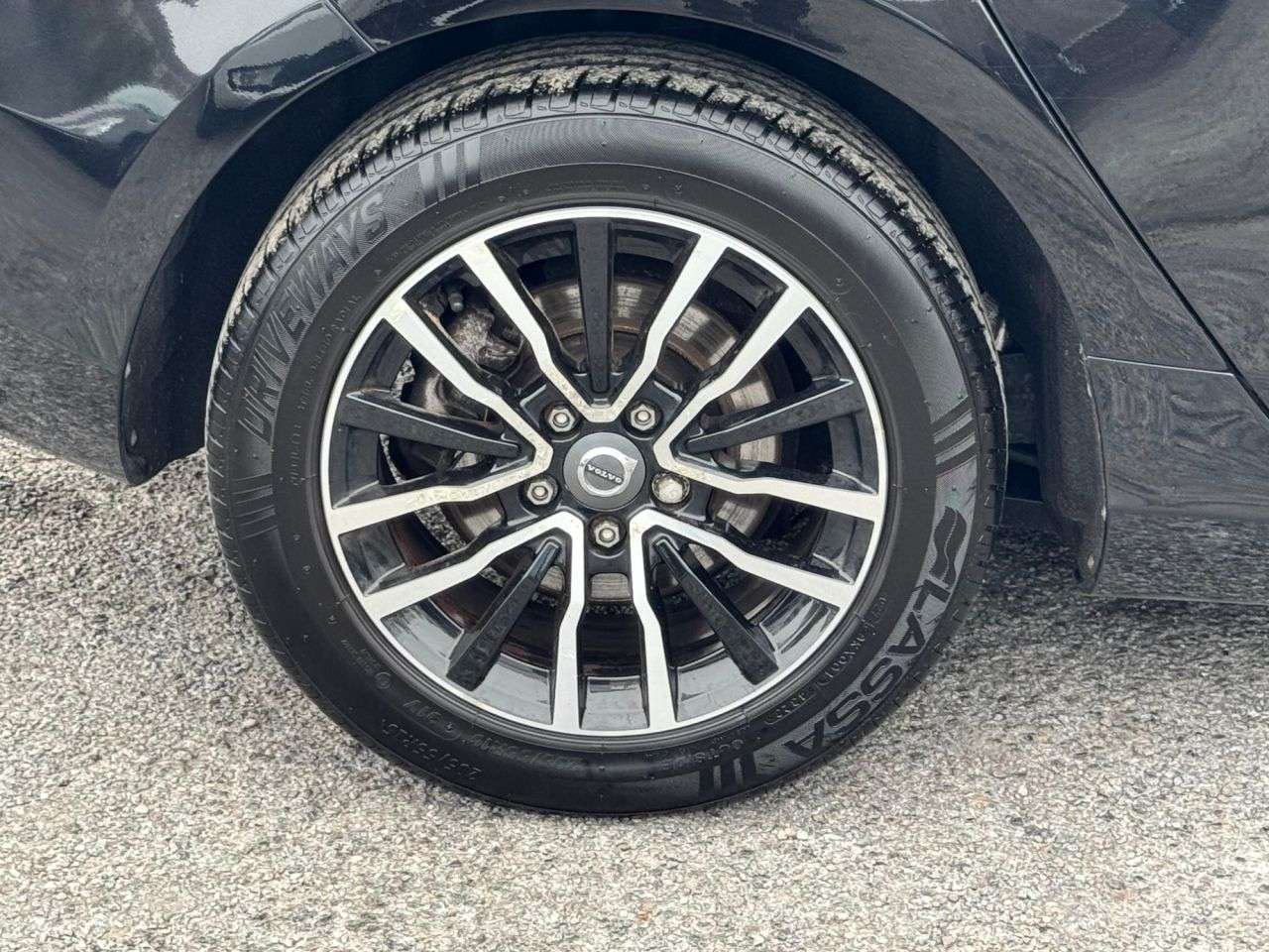 2016 VOLVO V40 2016 VOLVO V40