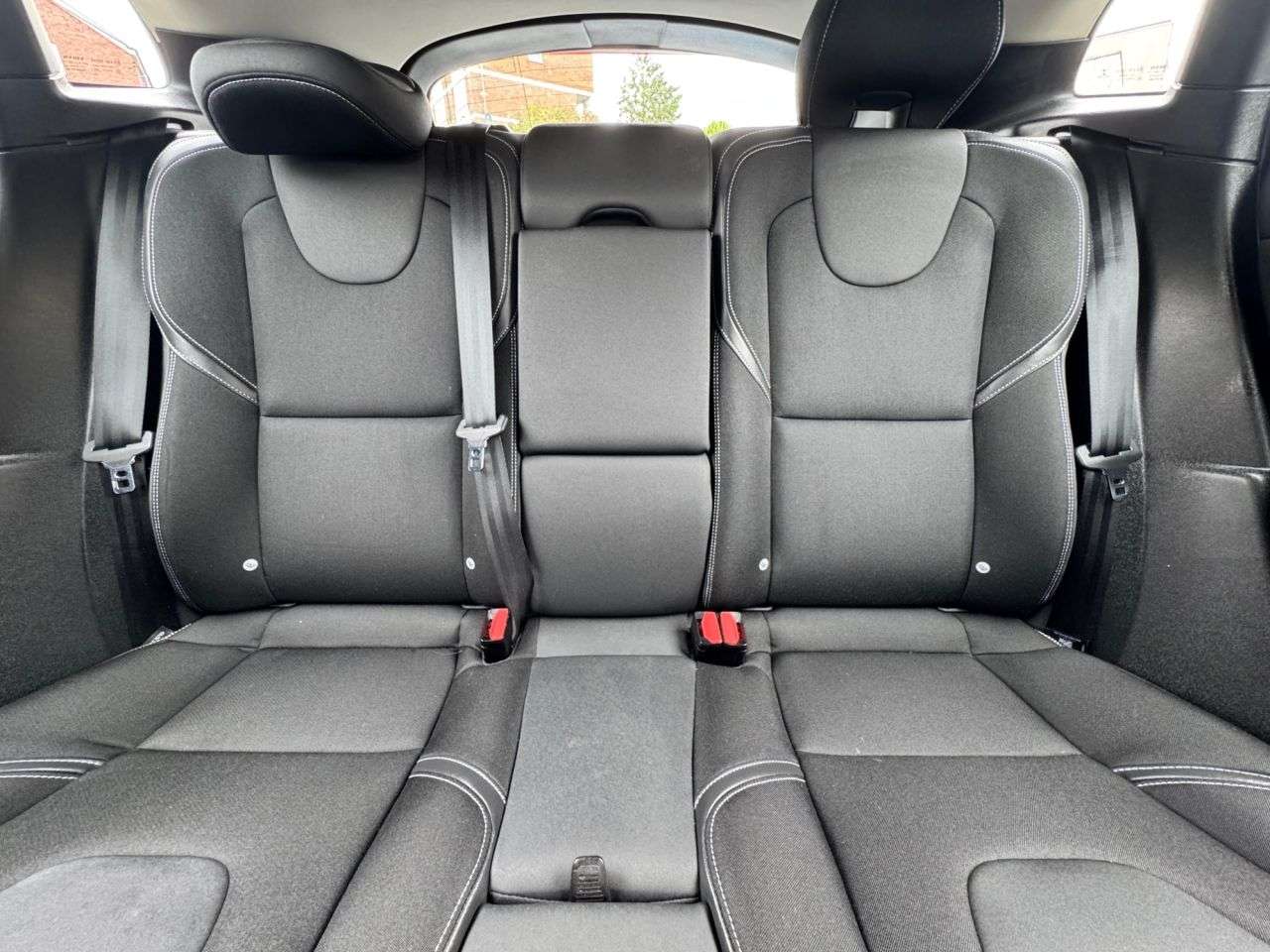 2016 VOLVO V40 2016 VOLVO V40