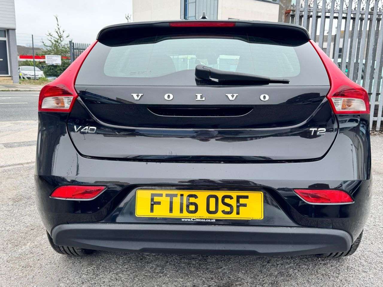 2016 VOLVO V40 2016 VOLVO V40