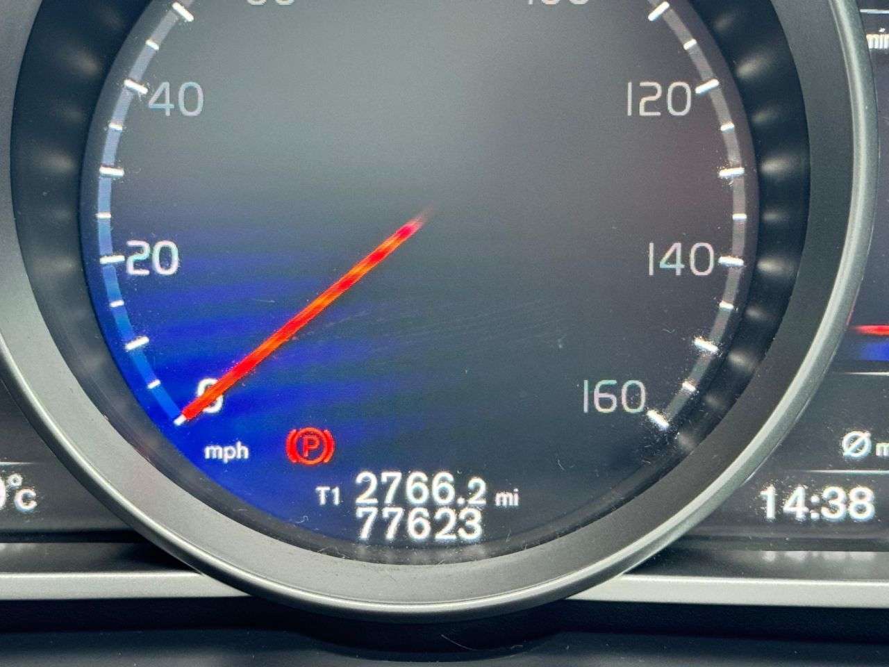 2016 VOLVO V40 2016 VOLVO V40