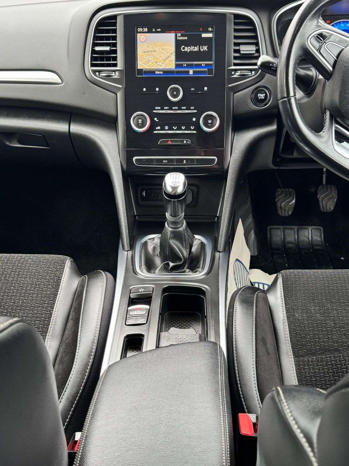 2017 RENAULT MEGANE DIESEL SPORT TOURER 2017 RENAULT MEGANE DIESEL SPORT TOURER