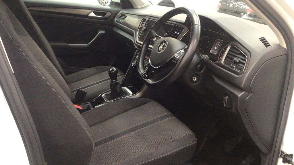 2018 VOLKSWAGEN T-ROC 2018 VOLKSWAGEN T-ROC