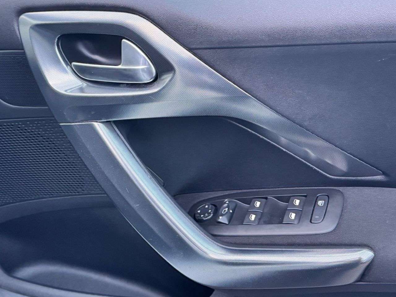 2018 PEUGEOT 2008 2018 PEUGEOT 2008