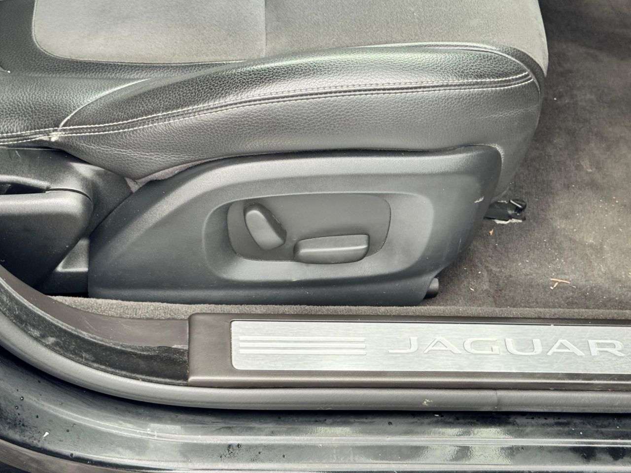 2014 JAGUAR XF 2014 JAGUAR XF