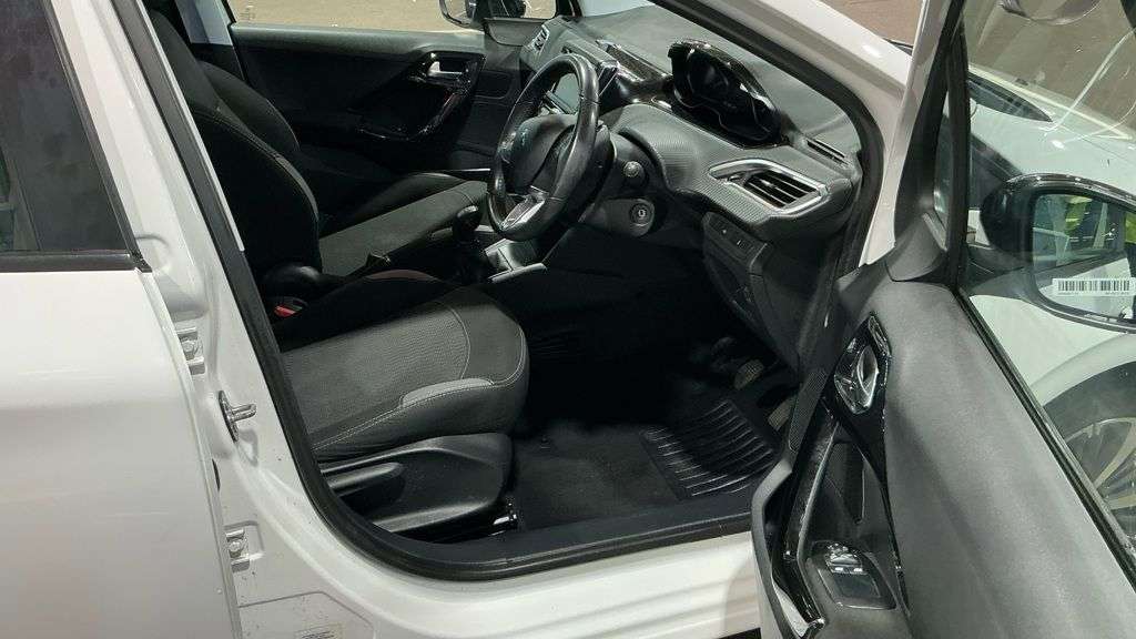 2016 PEUGEOT 208 2016 PEUGEOT 208
