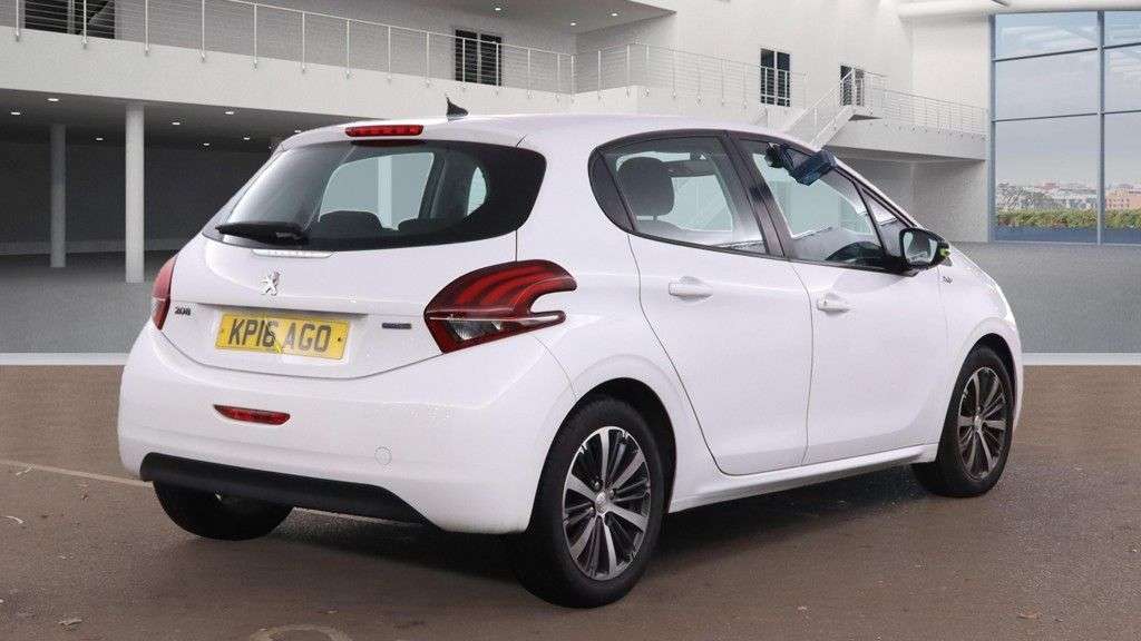 2016 PEUGEOT 208 2016 PEUGEOT 208