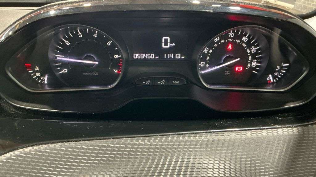 2016 PEUGEOT 208 2016 PEUGEOT 208