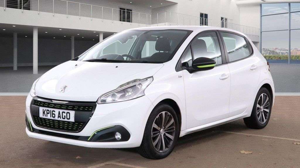 Check out this Peugeot 208 2016 Petrol Manual