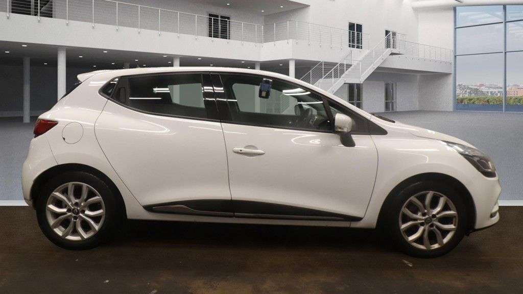 2017 RENAULT CLIO 2017 RENAULT CLIO